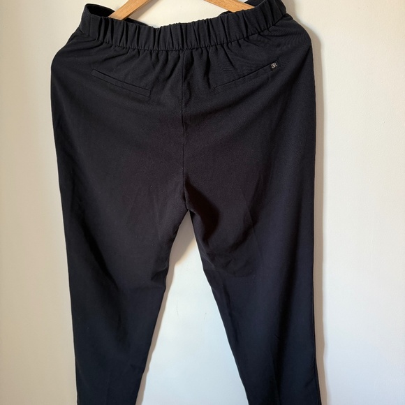 6 items more than 10 outfits - Picture 15 of 15